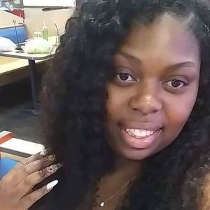 Meet your Posher, Cora